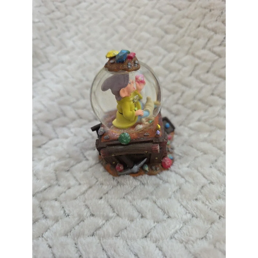 Disney vtg snow